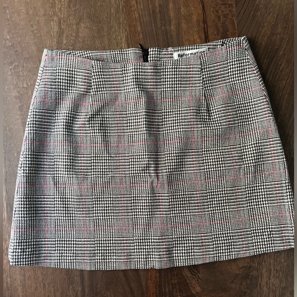 Reformation Jamie Mini Skirt in Washington Plaid - Picture 2 of 6